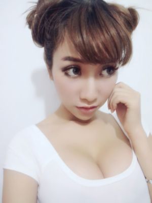 公天天吃我奶躁我的在线观看视频