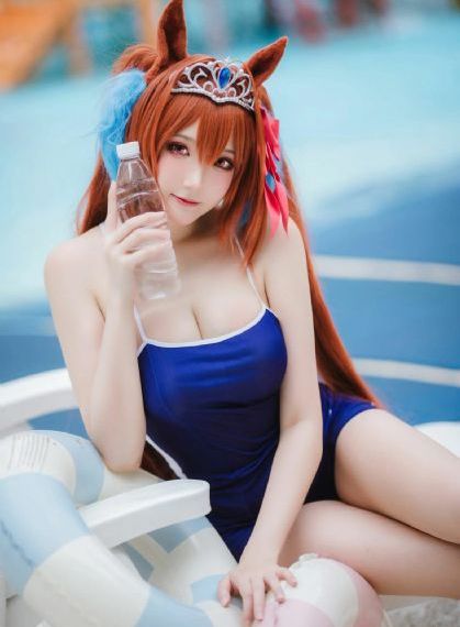 春城花满天