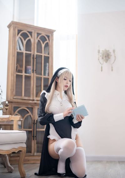 尹律《汽车维修站》